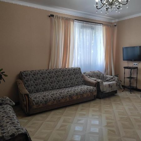 Гостевой Дом Лума Hotel Soechoemi Buitenkant foto